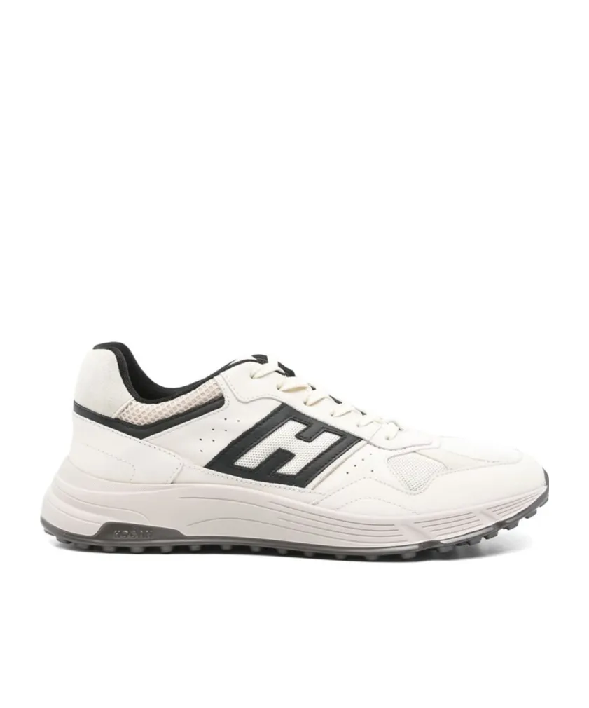 Hyperlight Lace-Up Sneakers