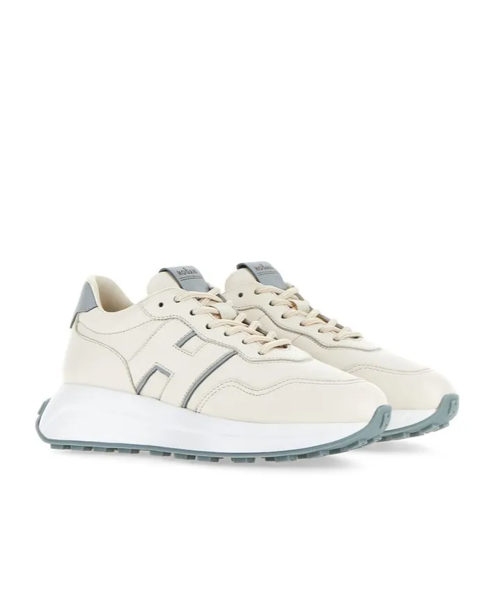 H641 Low-Top Sneakers
