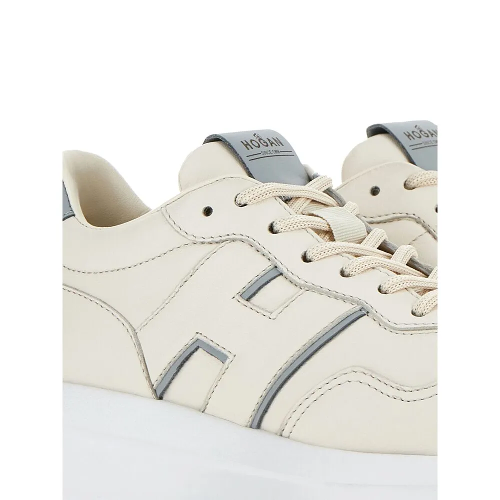 H641 Low-Top Sneakers
