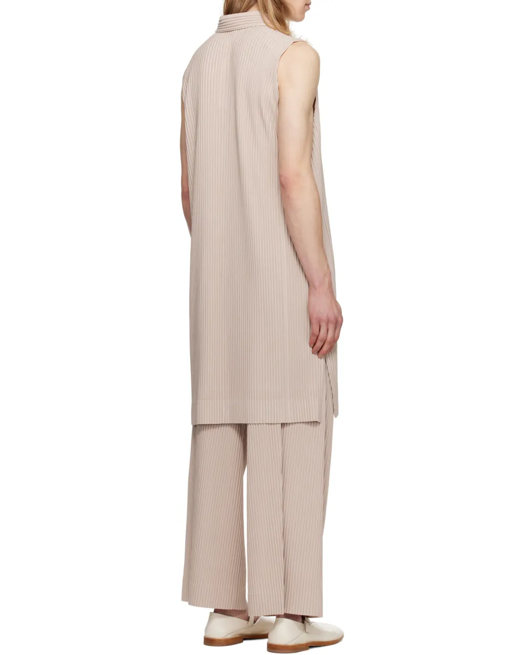 Sleeveless Pleated Top