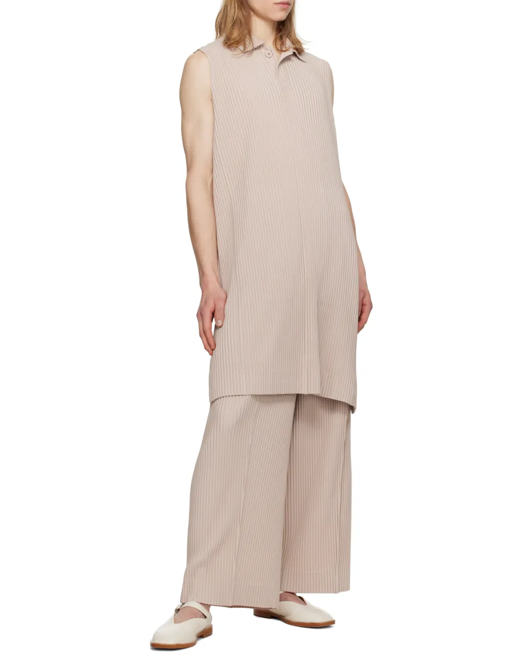 Sleeveless Pleated Top