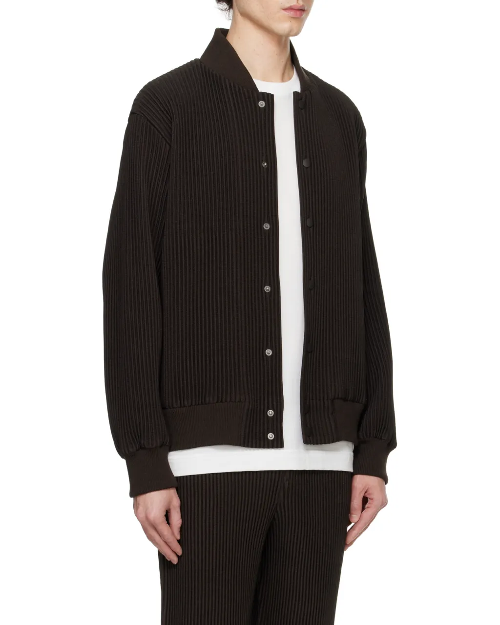 Button-Detailed Pleated Jacket
