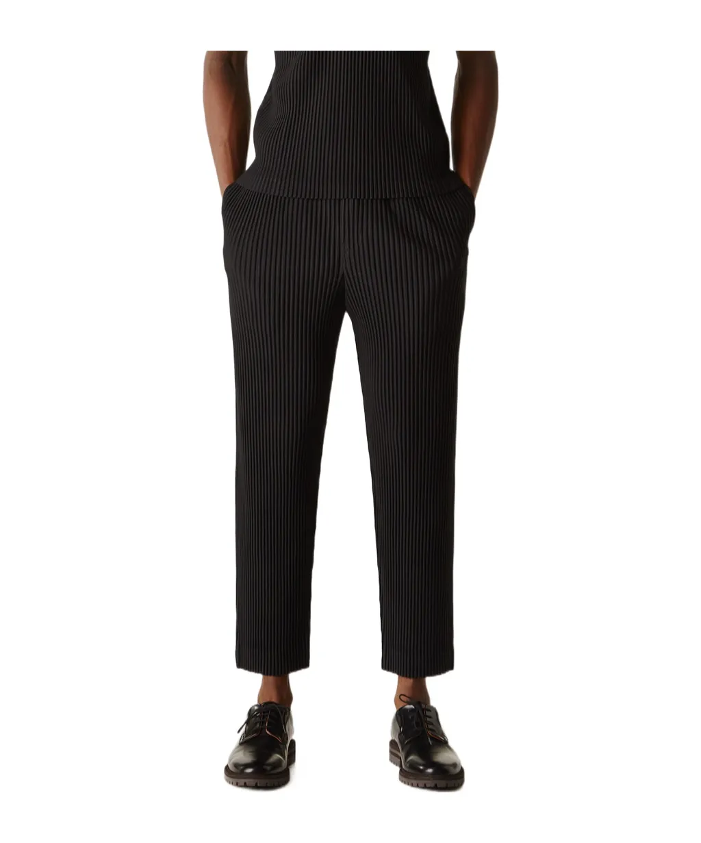 Pleated Tapered Leg Pants