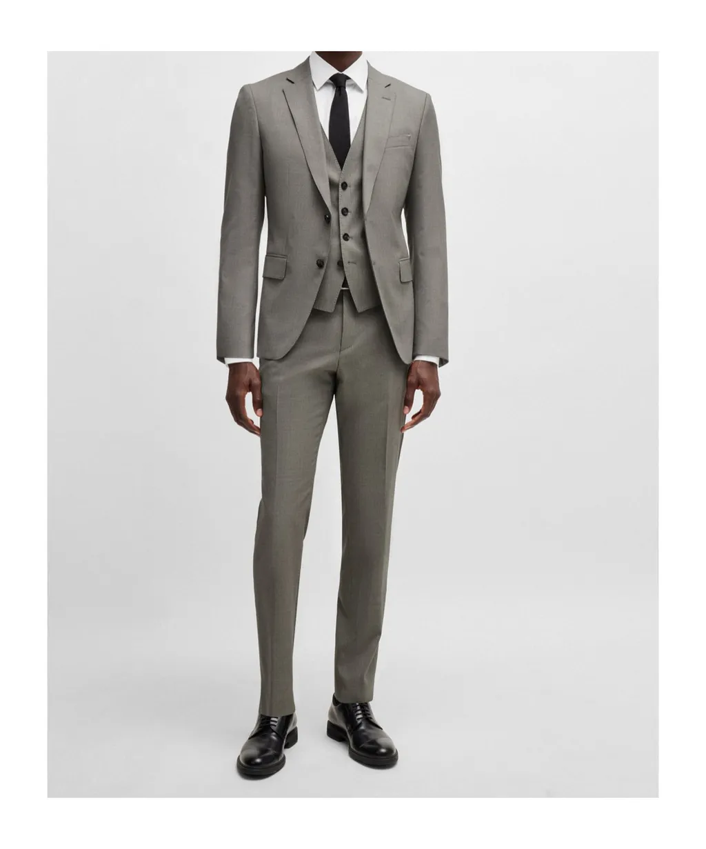 Long-Sleeved Suit