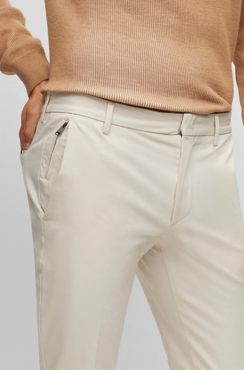 Mid-Cut Slim Trousers