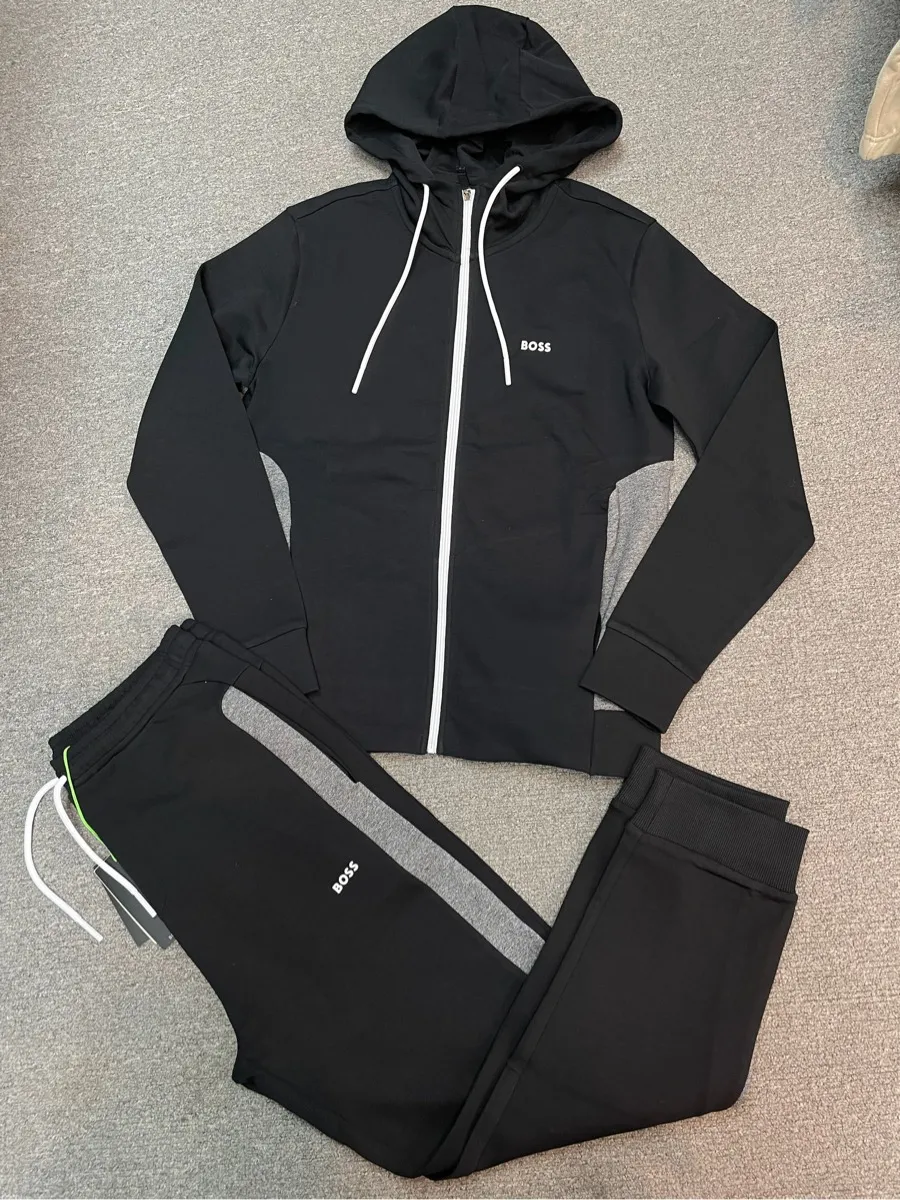 Logo Sports Suit