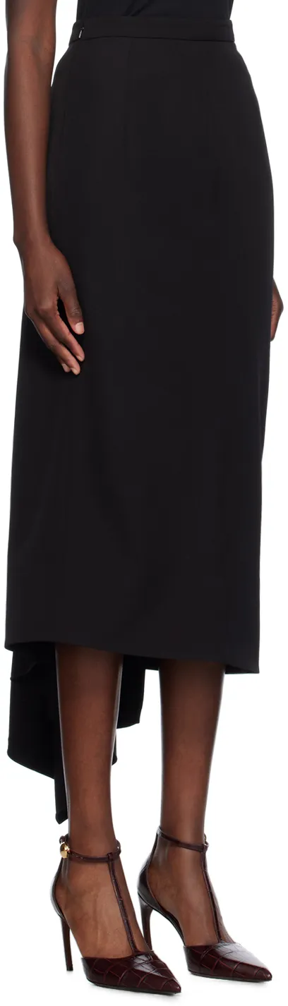 Falling Skirt With Slit