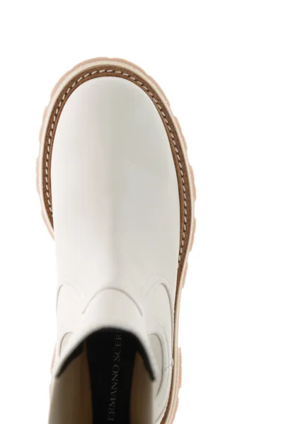 Logo Boots
