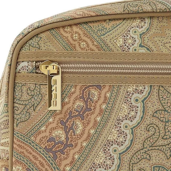Zipper Clutch