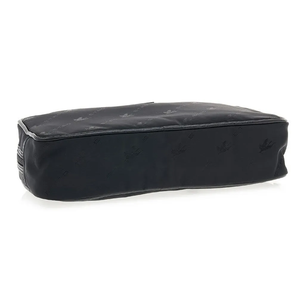 Zipper Clutch