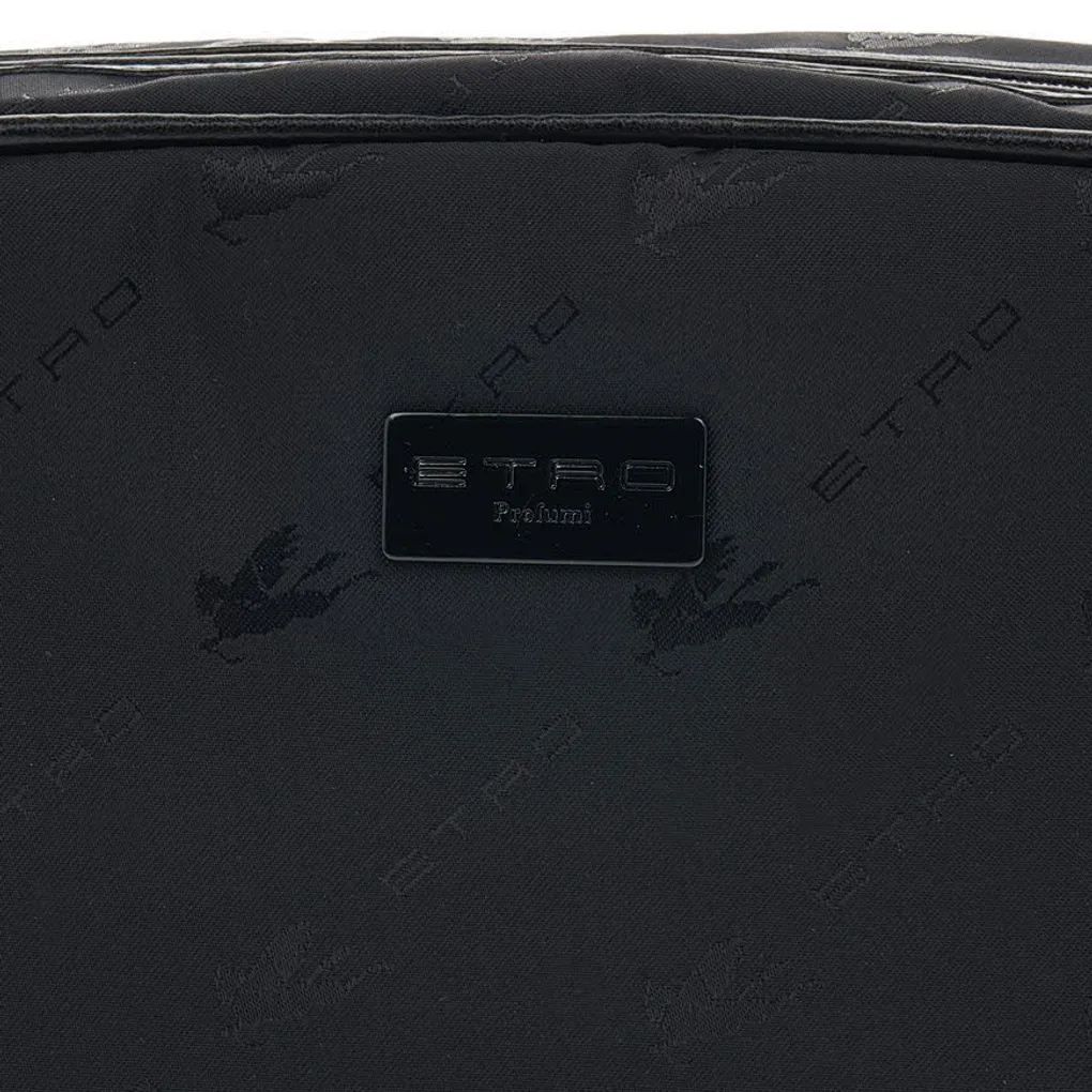 Zipper Clutch