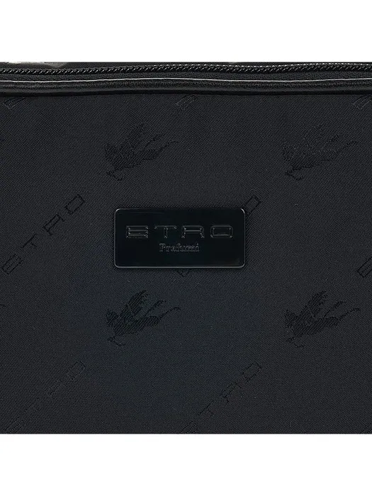 Zipper Clutch