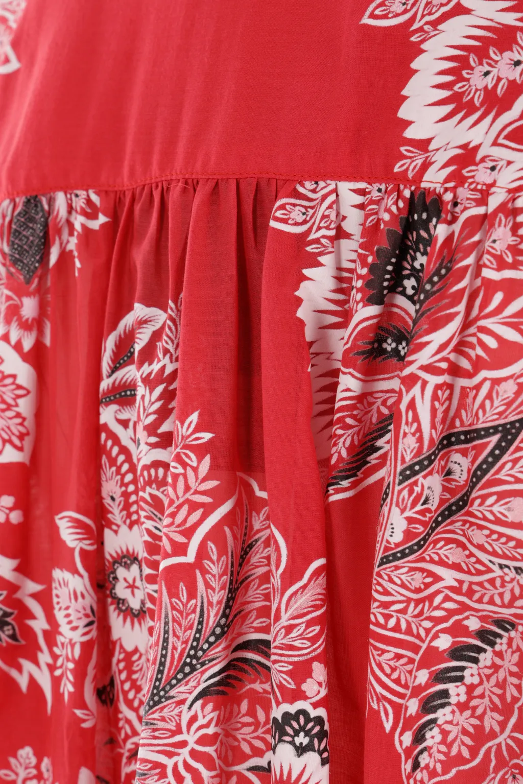 Floral-Printed Long-Sleeved Blouse