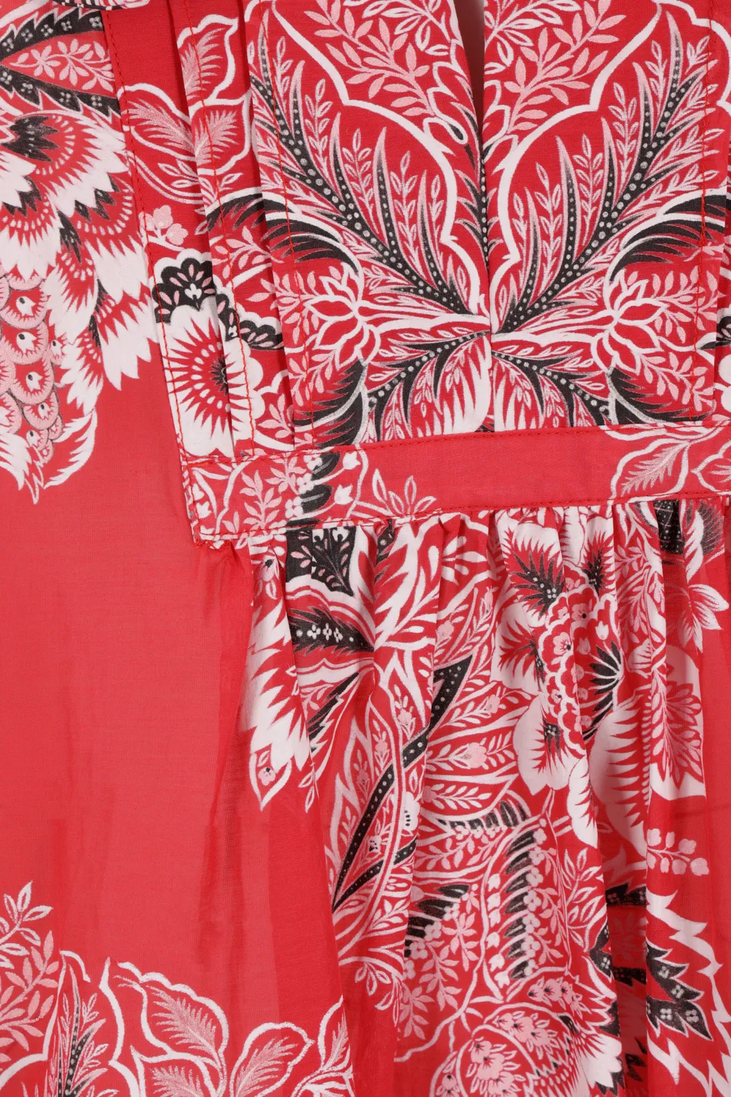 Floral-Printed Long-Sleeved Blouse