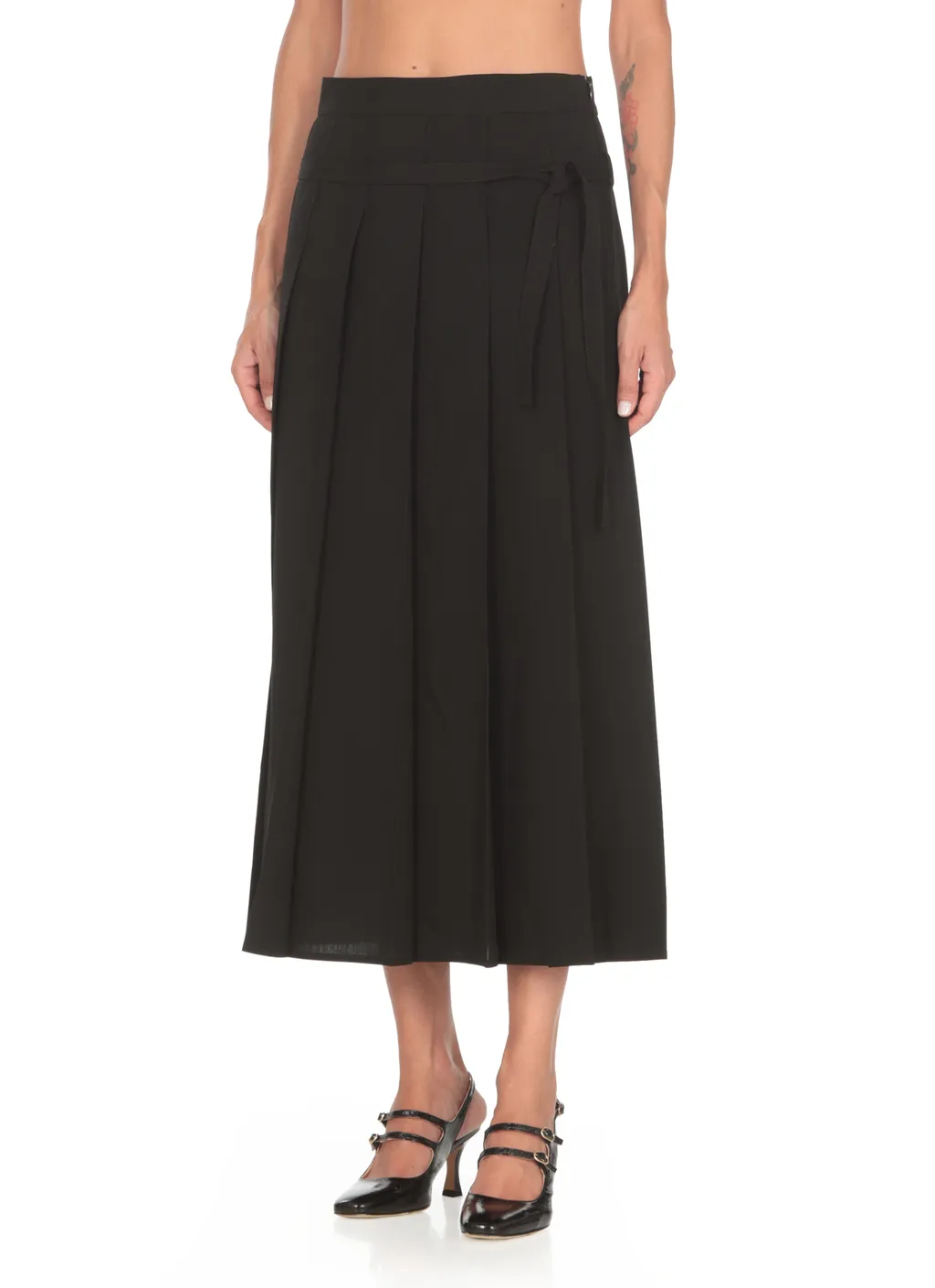 Strap Detailed Pleated Midi Skirt