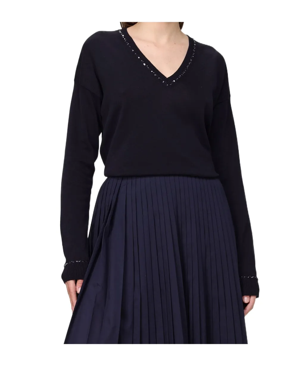 V-Neck Jumper