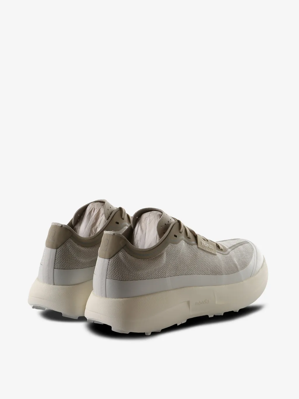 005 Sneakers