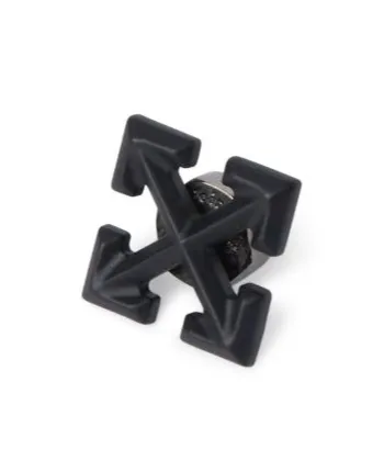 Arrow Mono Earring