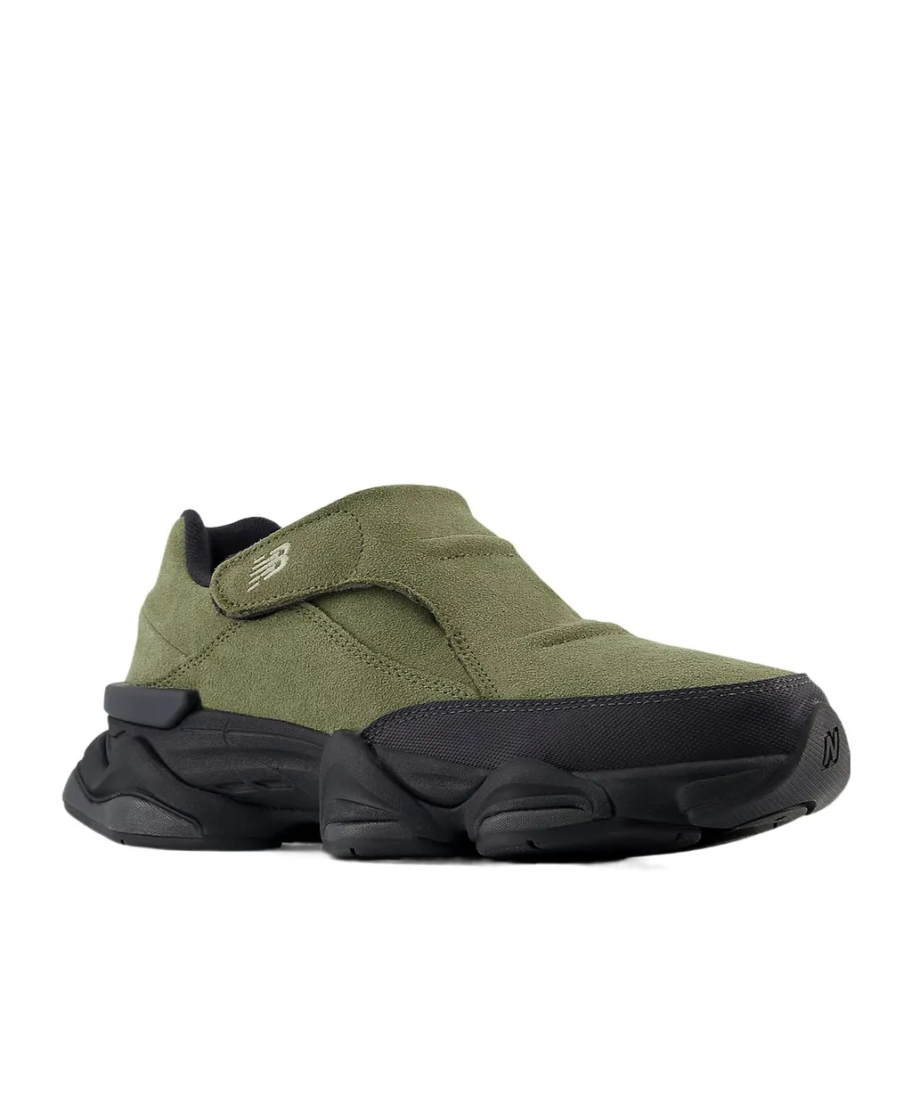 8040 Round-Toe Sneakers