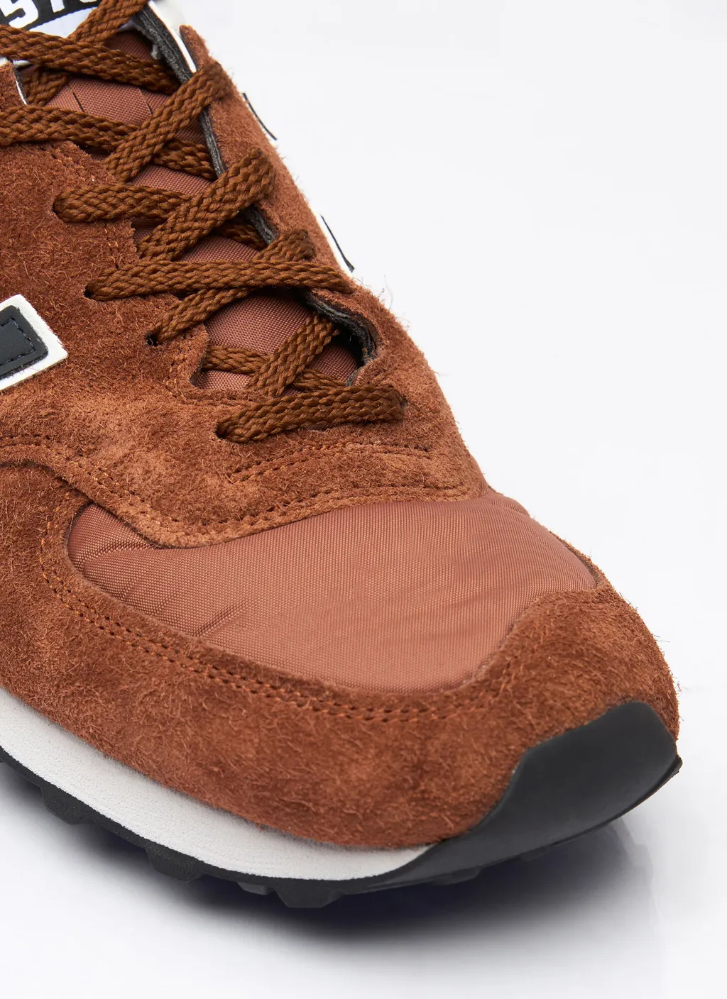 576 Lace-Up Sneakers