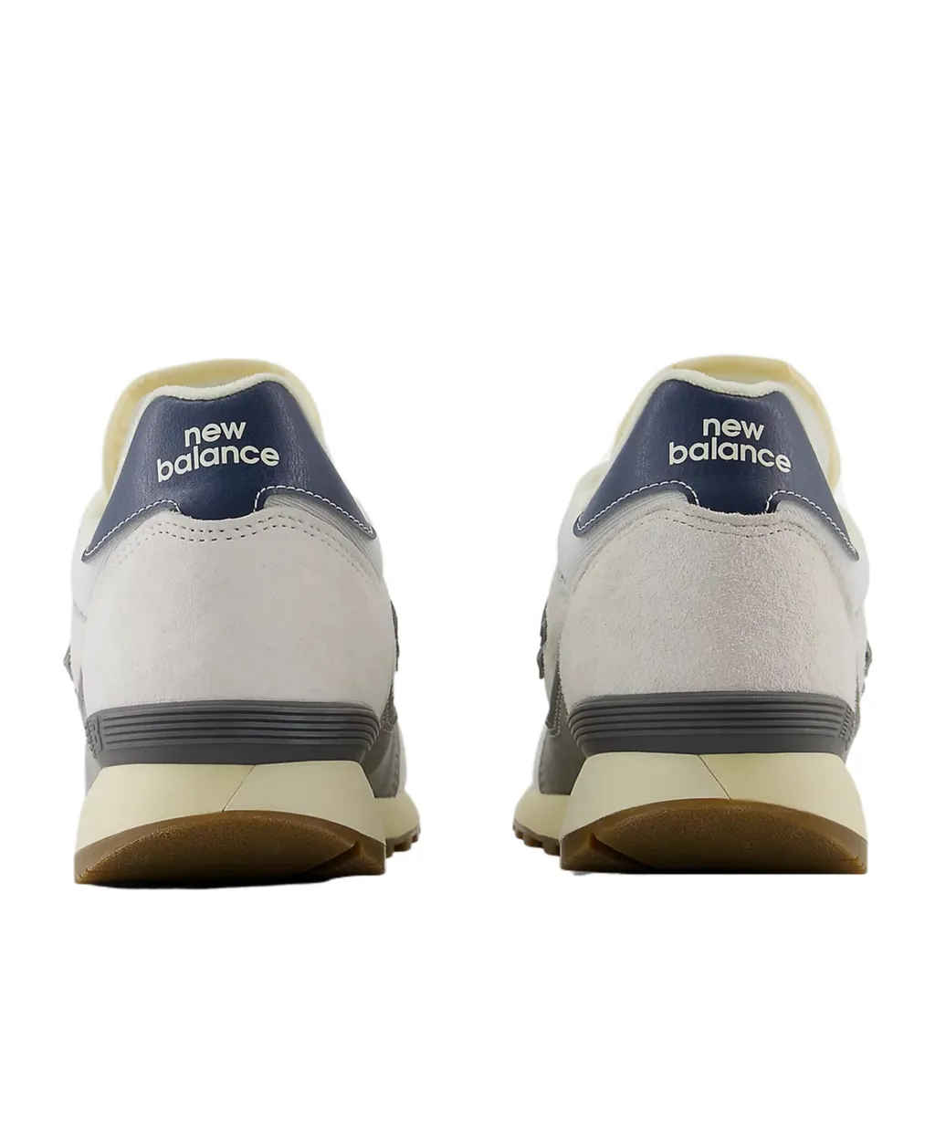U475 Sneakers