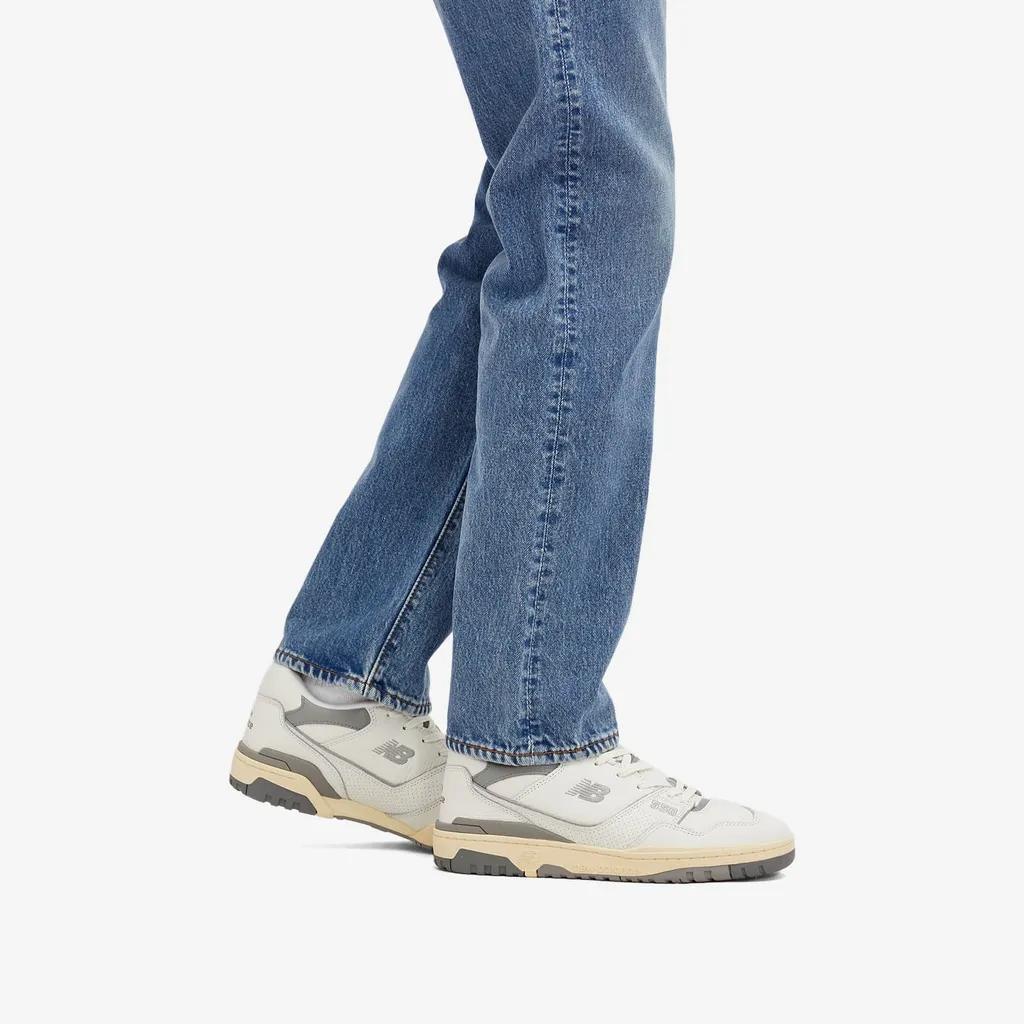 550 Lace-Up Sneakers