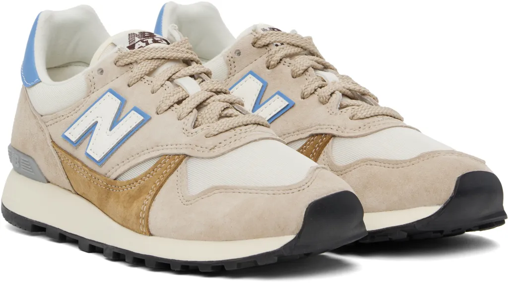 475 Lace-Up Sneakers