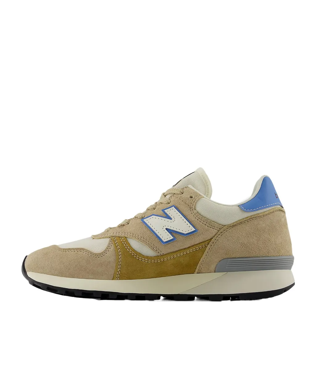 475 Lace-Up Sneakers