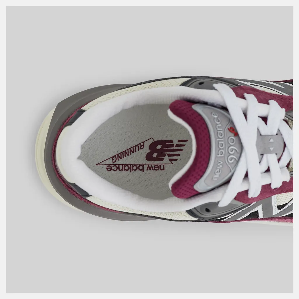 990V4 Lace-Up Sneakers