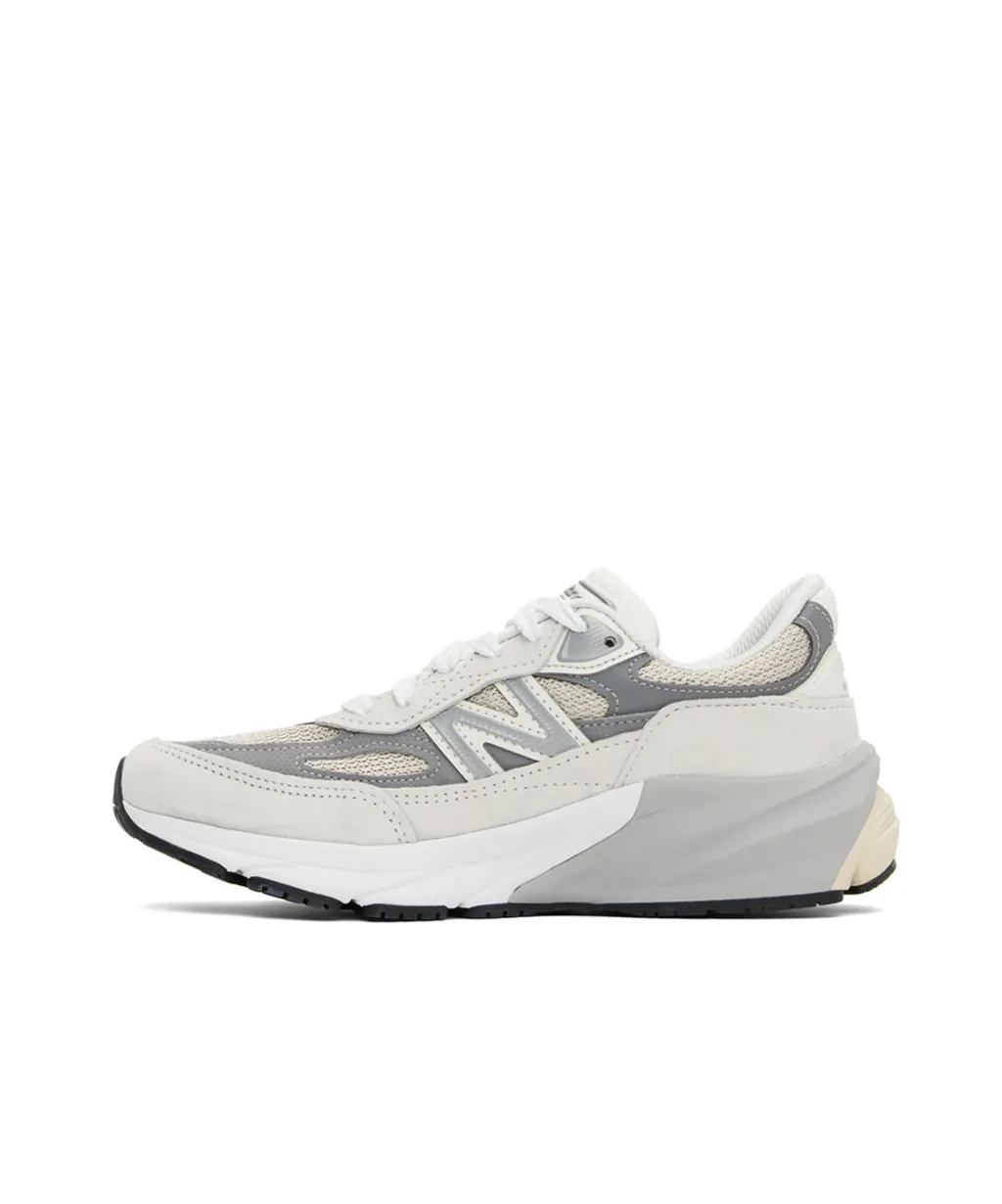 990V6 Sneakers