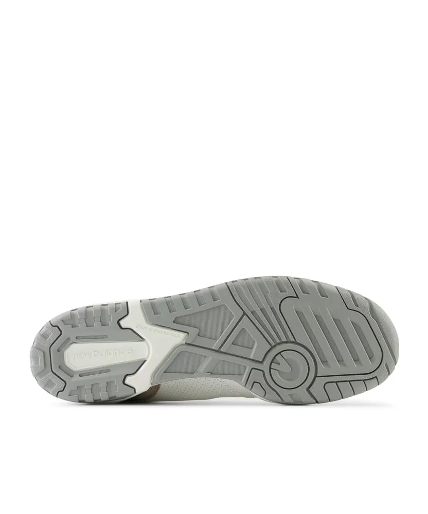 550 Round-Toe Lace-Up Sneakers