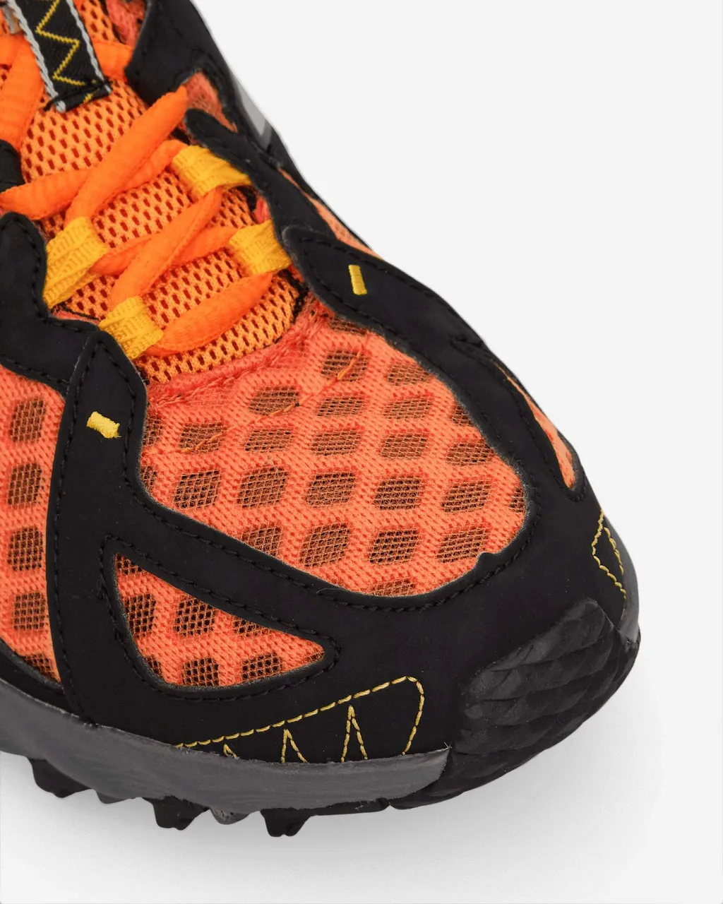 610V1 Panelled Lace-Up Sneakers