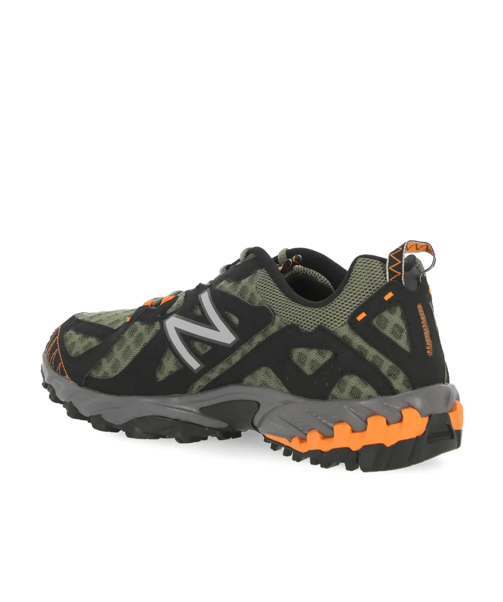 610V1 Lace-Up Sneakers