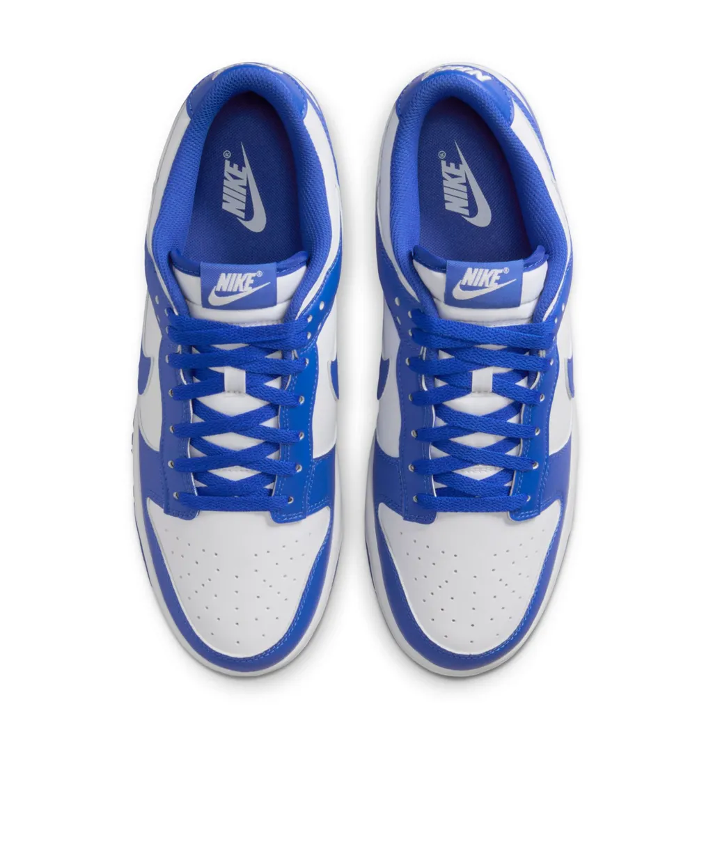 Dunk Low-Top Swoosh Sneakers