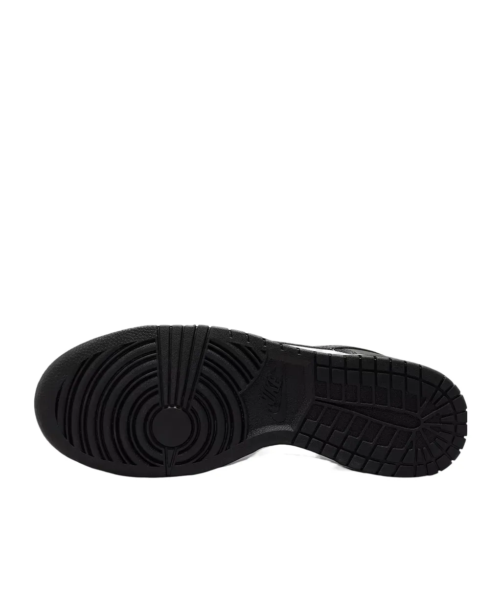 Dunk Low Sneakers
