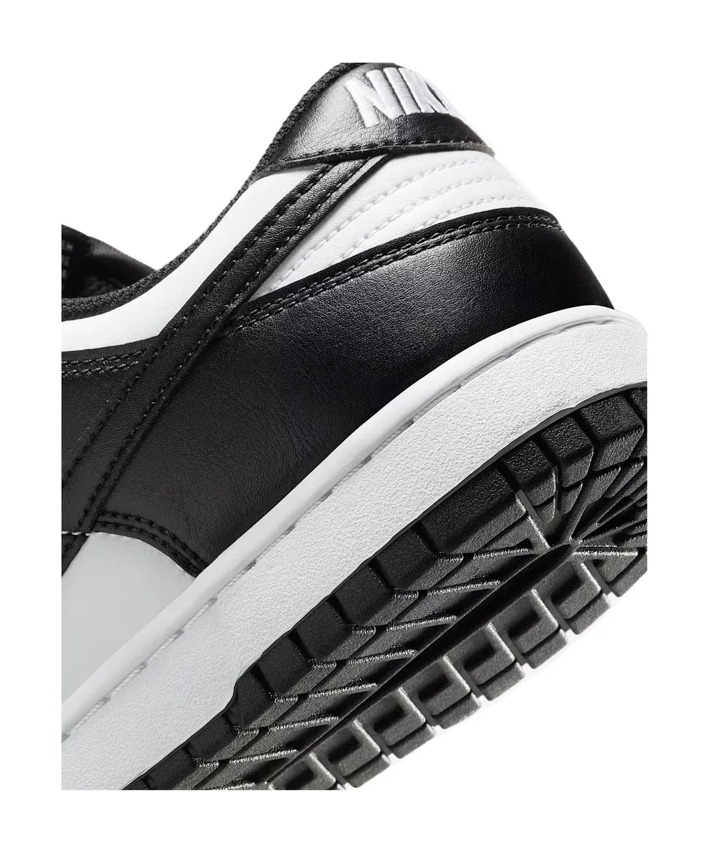 Dunk Low Sneakers