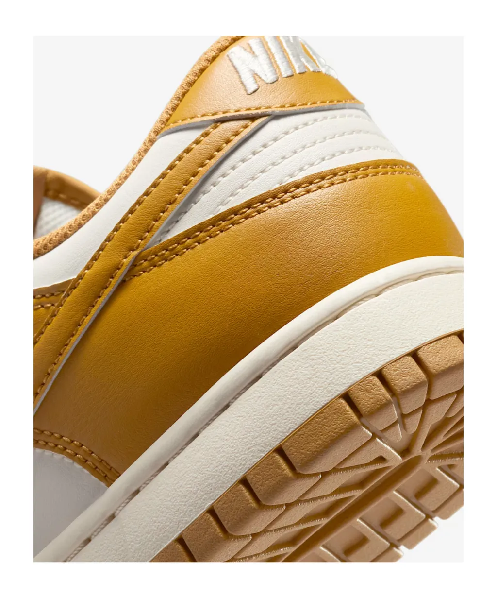 Dunk Retro Low-Top Sneakers