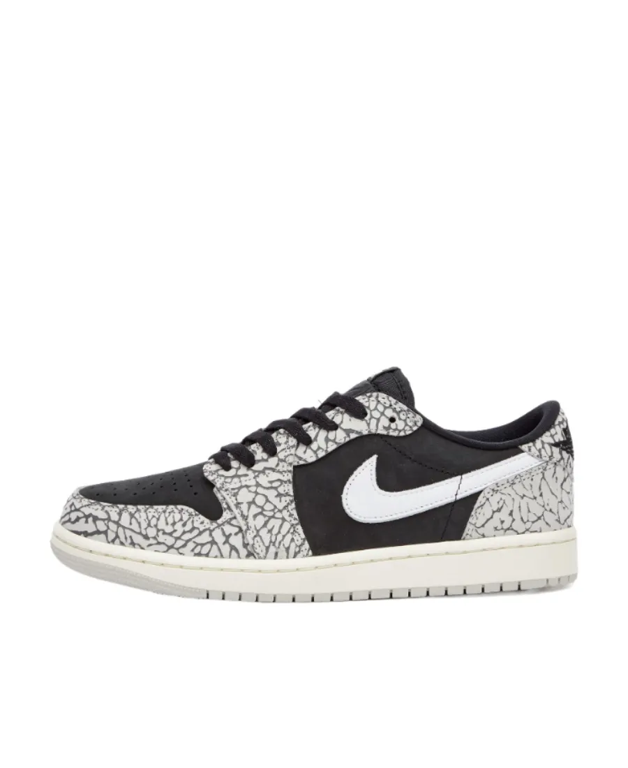Low-Cut Casual Sneakers