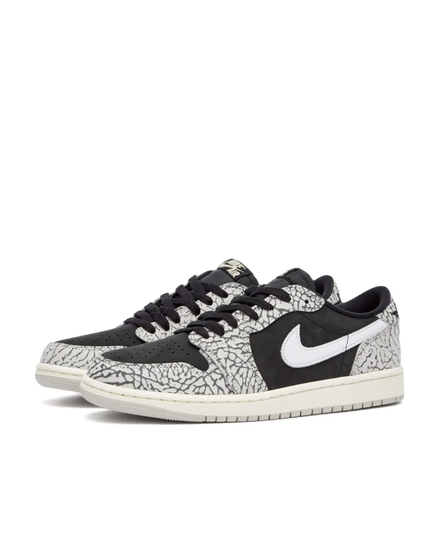 Low-Cut Casual Sneakers