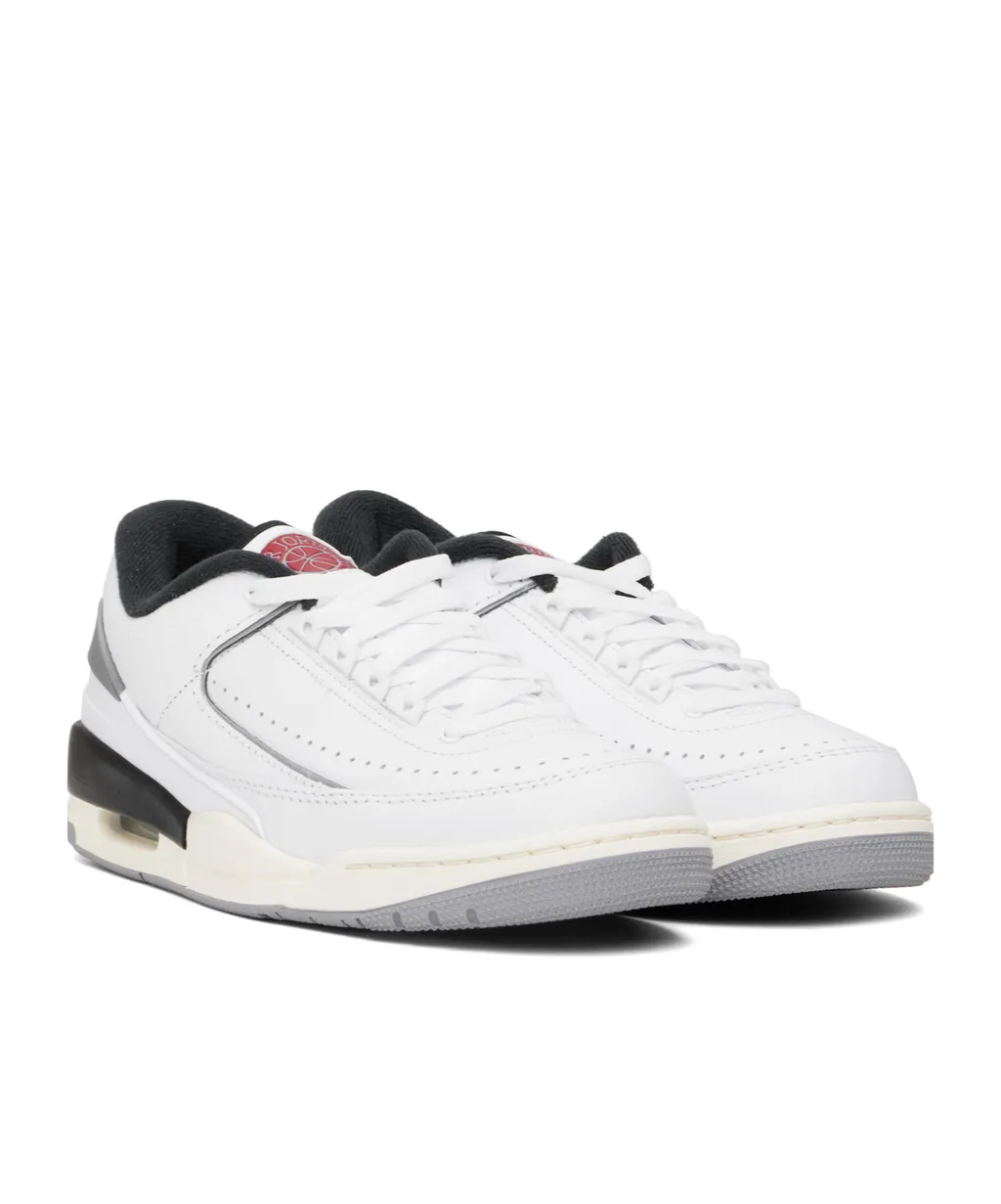 Jordan 2/3 Sneakers