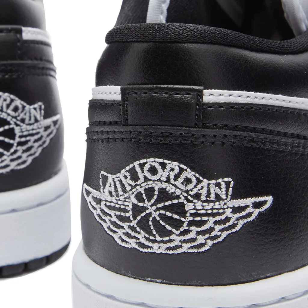 Air Jordan 1 Low Sneakers