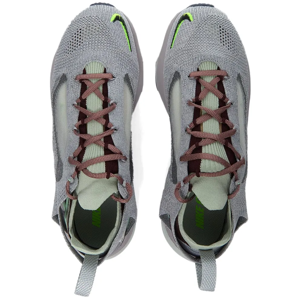 Spark Flyknit Sneakers