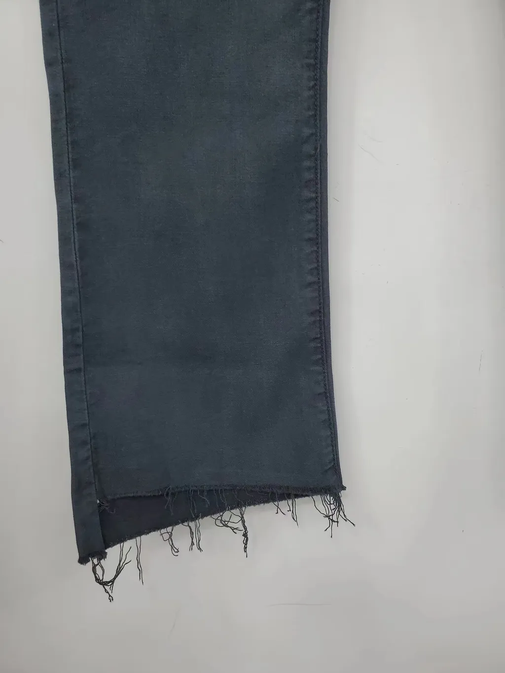 Straight Tube Trimmed Jeans