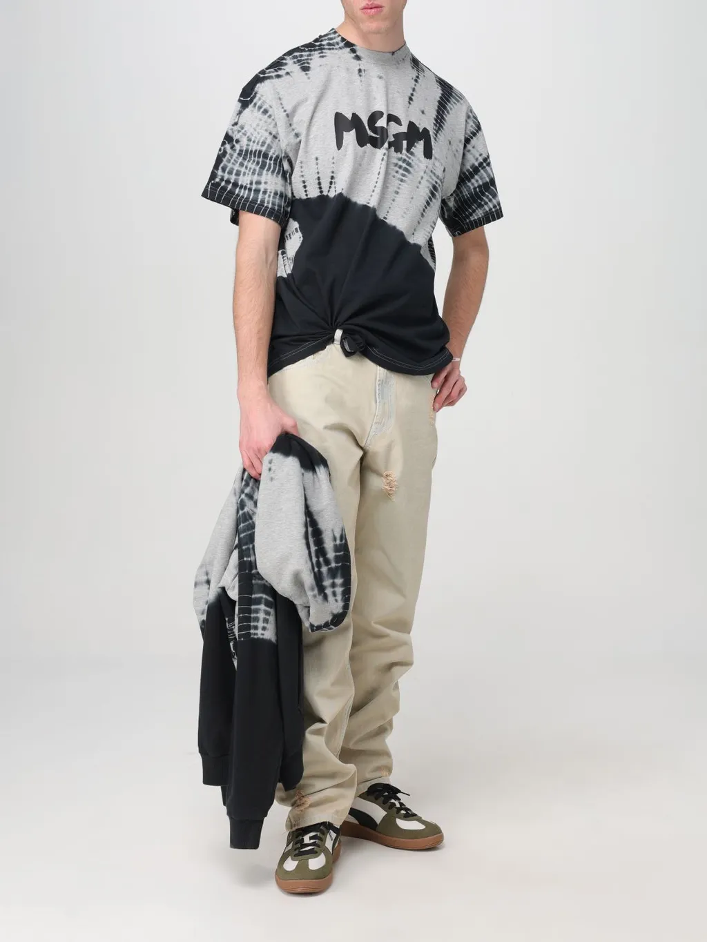 Mid-Rise Straight-Leg Distressed Jeans