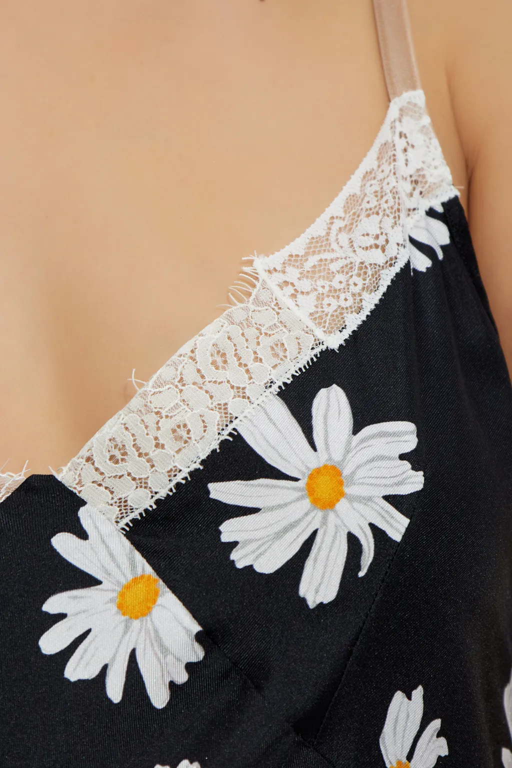 Daisy Printed Spaghetti Strap Midi Dress
