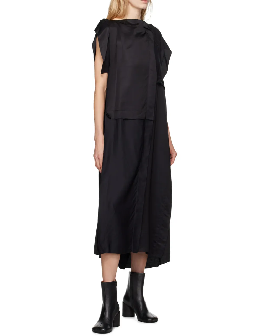 Single-Sleeved Crewneck Maxi Dress