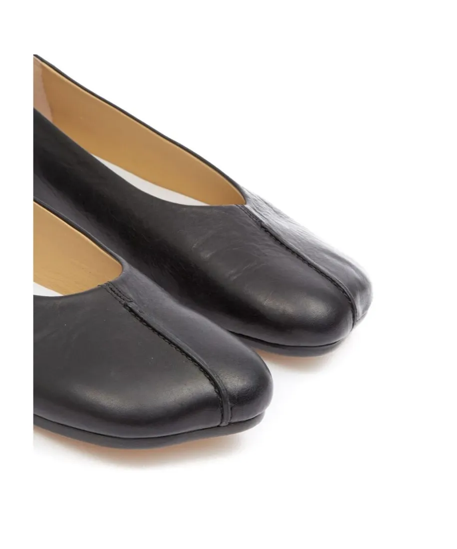 Stitch-Out Asymmetric Toe Ballerina Shoes