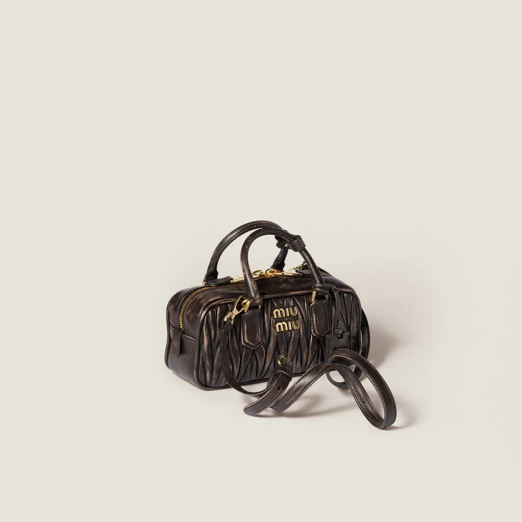 Matelassé Zipped Handbag