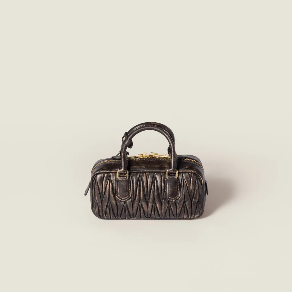 Matelassé Zipped Handbag