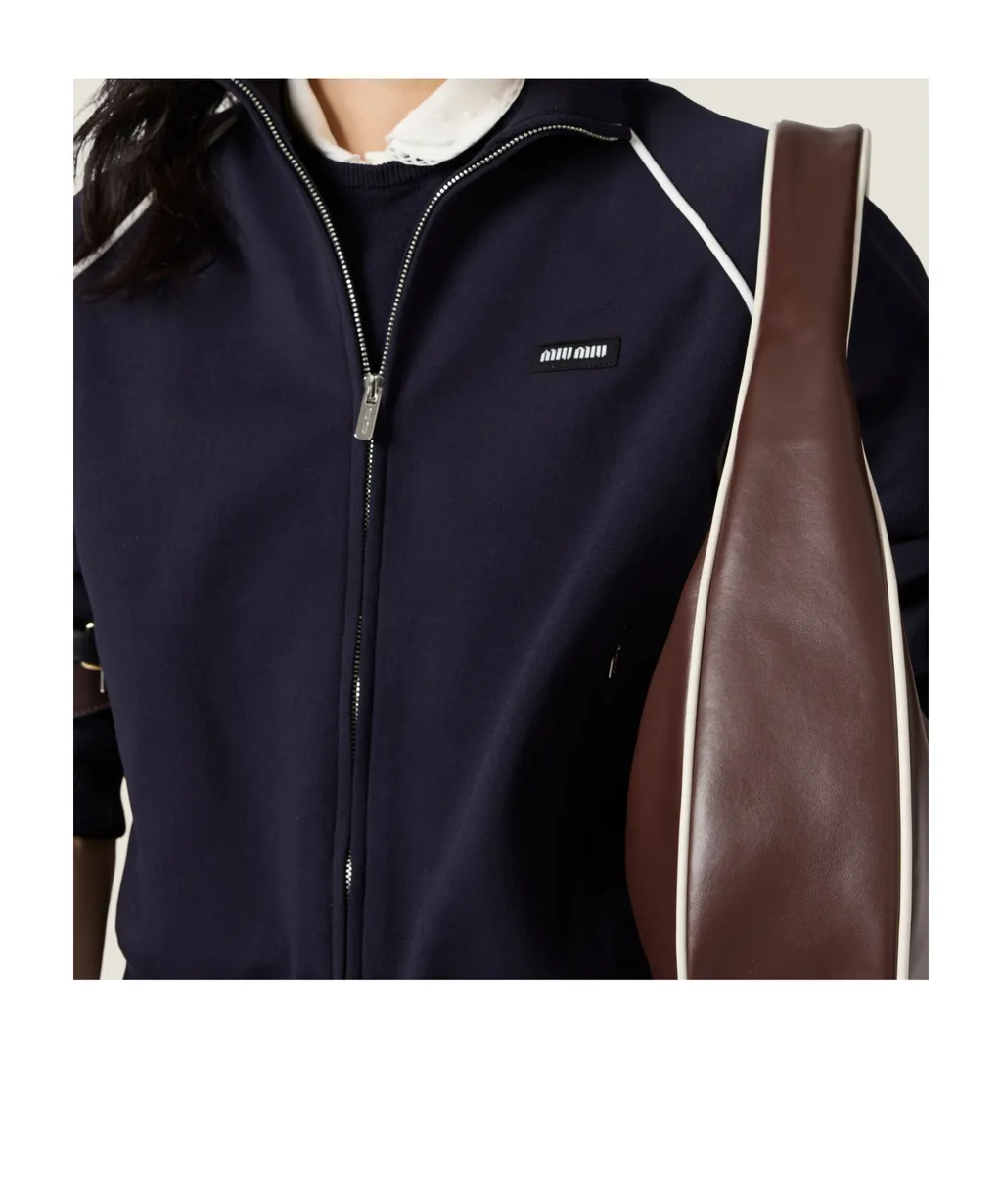 Long-Sleeved Zipped Sweatshirt